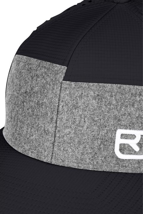 Actual product image Ortovox Logo Air Trucker (One size)