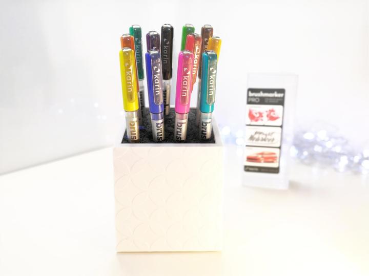 Actual product image Karin PRO - Brush Marker (Basic Colours, 12 x)