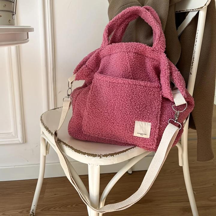 Only-Bags.Store Kunstfell-Tasche mit abnehmbarem Riemen - leicht, geräumig und vielseitig für den täglichen