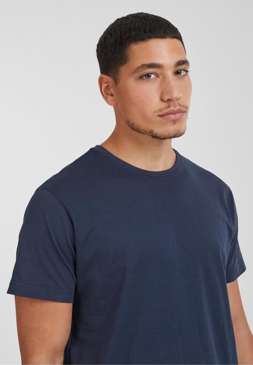 Actual product image Urban Classics Shaped Long Tee (S)
