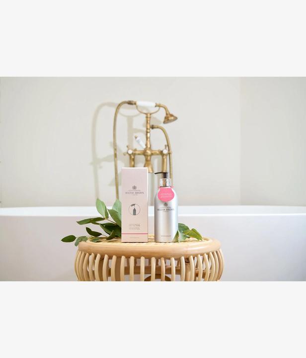Produktbild Molton Brown Infinite Bott Pink Pepper Bath & Shower Gel G (400 ml)