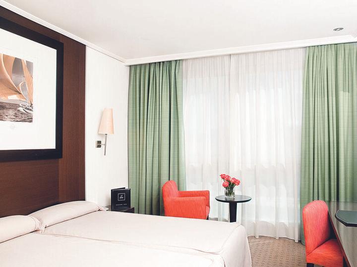 Produktbild Smartbox Kurzurlaub in einem 3*- oder 4*-Hotel in Spanien (2 Pers.)