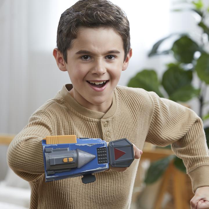 Produktbild Hasbro Star Wars Nightfall Gauntlet Effekt Blaster