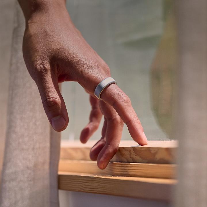 Produktbild Oura Ring 4 (11, Brushed Silver)