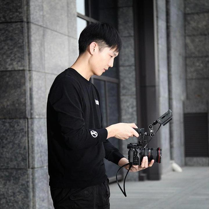 Actual product image SmallRig Shoulder Tripod Kit for Sony A7R III (Shoulder stand)