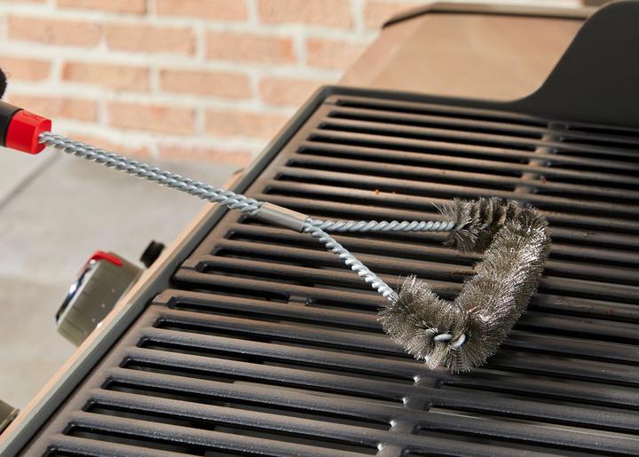 Actual product image Weber Three sided grill brush (46 cm)