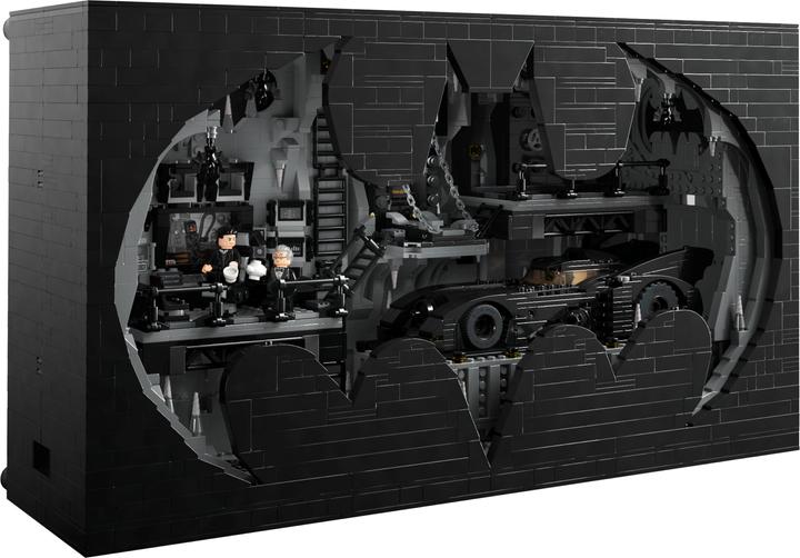 Produktbild LEGO Bathöhle Schaukasten (76252, LEGO Seltene Sets, LEGO DC)