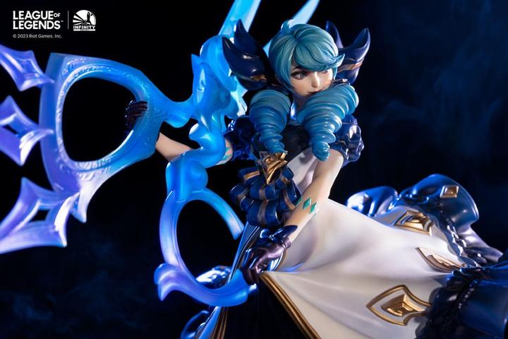 Image du produit Infinity Studios League of Legends "The Hallowed Seamstress - Gwen" Statue 1/6