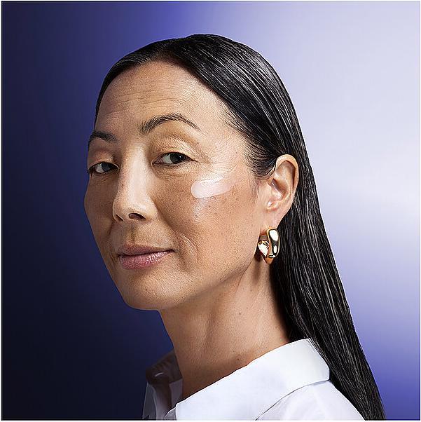 Produktbild Shiseido VITAL PERFECTION LiftDefine Radiance Night Concentrate (80 ml)