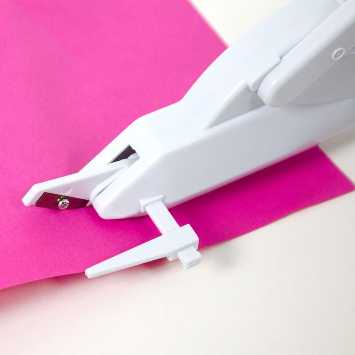 Produktbild Genius Ideas Automatische Schere, akkubetrieben, prÃ¤zises Schneiden von Stoffen und Papier (22.50 cm)