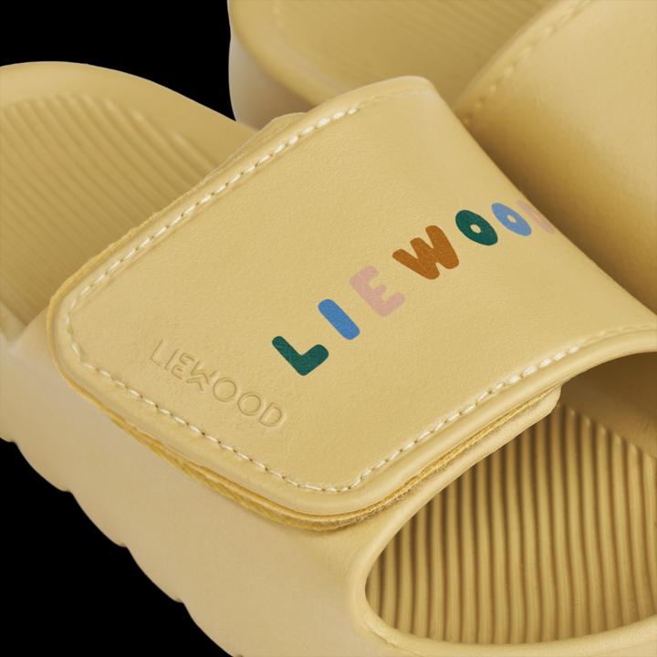 Actual product image Liewood Thieme Slippers Crispy Corn (32)