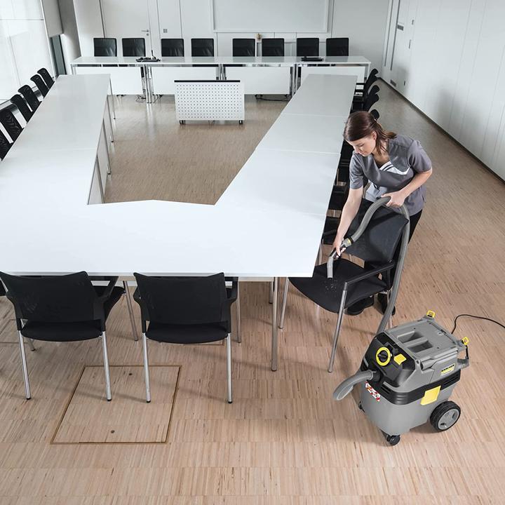 Produktbild Kärcher Professional 30/1 Ap L (Nass-Trockensauger)