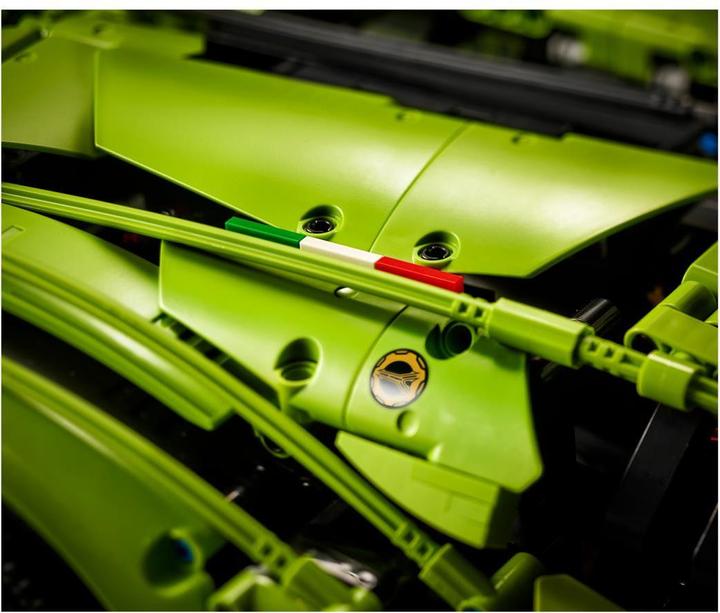 Actual product image LEGO Lamborghini Sián FKP 37 (42115, LEGO Technic, LEGO Rare Sets)