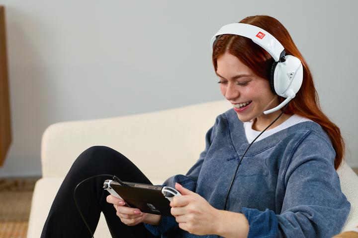 Actual product image Turtle Beach Recon 70 · NS · White (Cable)