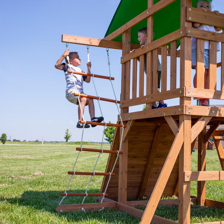 Produktbild Backyard Discovery Grayson Peak Spielturm mit Schaukeln, Rutsche und Kletterwand