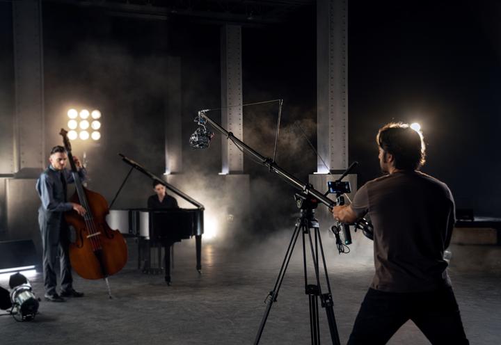 Image du produit DJI RS 2 Pro Combo (Appareil photo reflex, 4.50 kg)