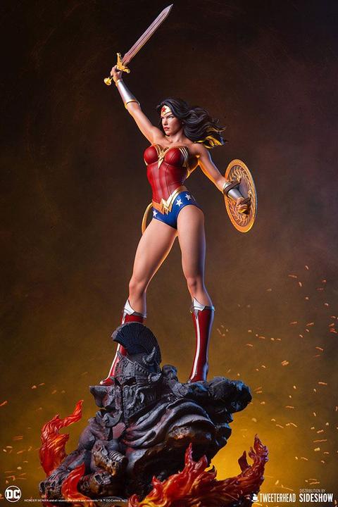 Actual product image Tweeterhead DC Comics statuette 1/6 Wonder Woman 69 cm