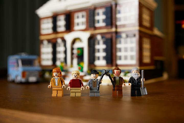 Actual product image LEGO Home Alone (21330, LEGO Ideas, LEGO Rare Sets)