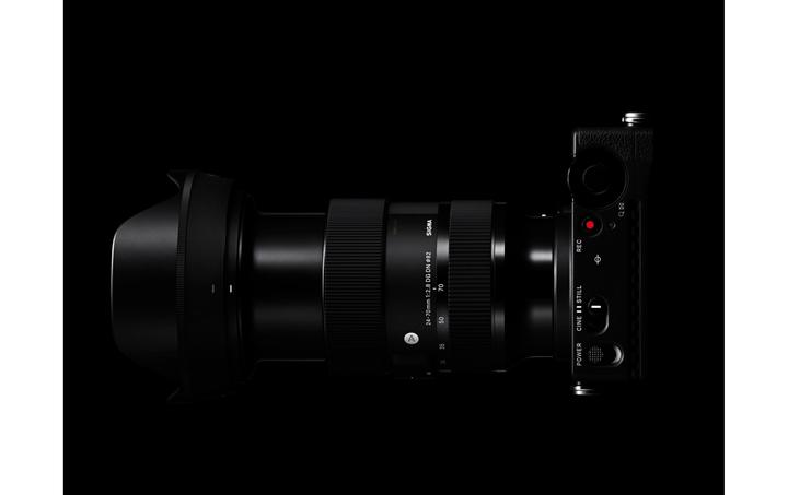 Actual product image Sigma 24-70mm f/2.8 DG DN Art - (EU) (Sony E, full size)