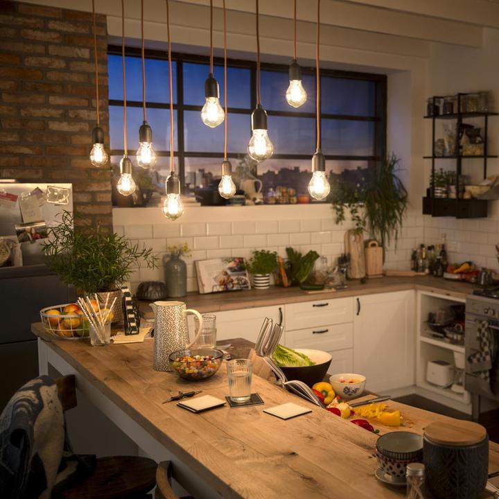 Actual product image Philips LED Classic (E14, 5.90 W, 806 lm, 1 x, D)