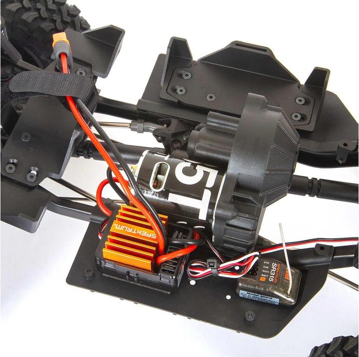 Actual product image Axial Scale Crawler SCX10 III Base Camp Gray 1:10, ARTR (ARR Almost Ready to Run)