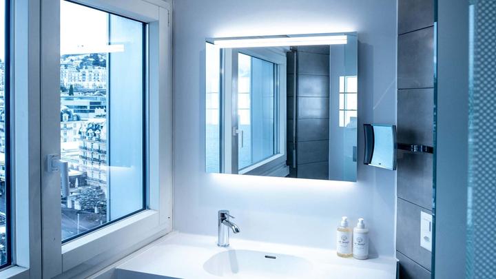 Image du produit Schneider ARANGALINE avec miroir chauffant miroir lumineux LED, avec prise de courant, 127x78x14cm