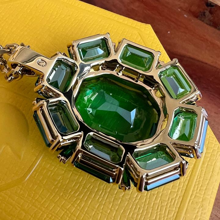 Actual product image Swarovski Millenia Necklace Various Cuts Green Gold (Metal with gold alloy coating, 80 cm)
