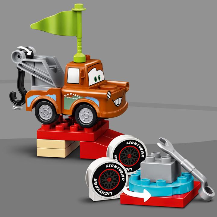 Actual product image LEGO DUPLO Lightning McQueens big race (10924)