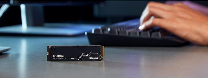 Actual product image Kingston KC3000 (1024 GB, M.2 2280)