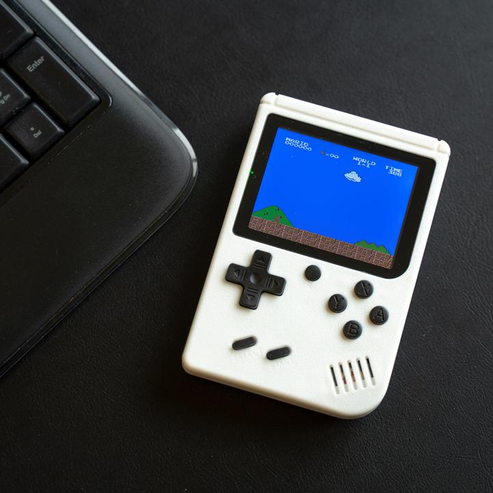 Produktbild PhoneLook Handheld Retro Spiele-Konsole 8-Bit Game Klassiker für Unterwegs mit 3 Display