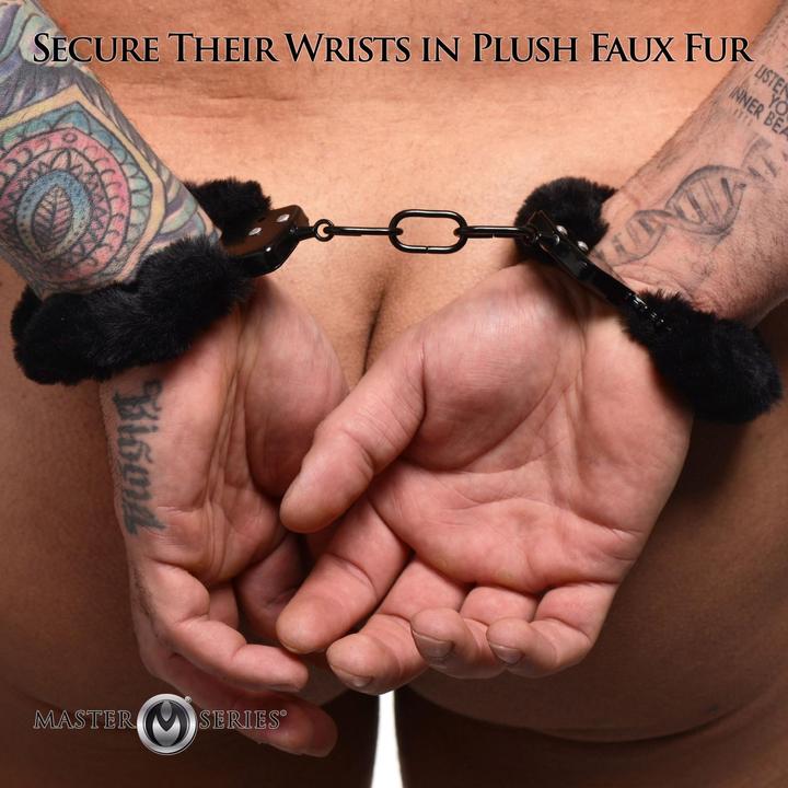 Image du produit Master Series Cuffed in Fur Furry Handcuffs (en fourrure)