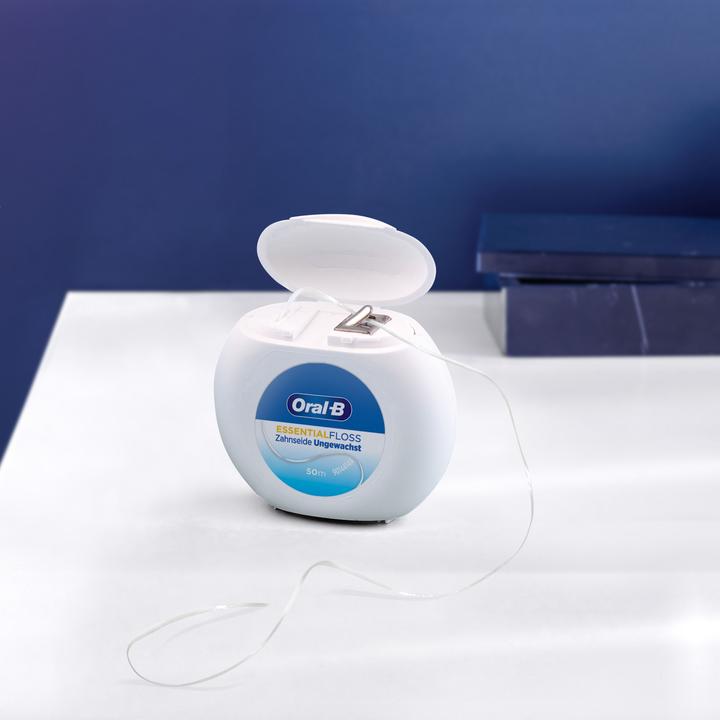 Produktbild Oral-B Essentialfloss (50 m)