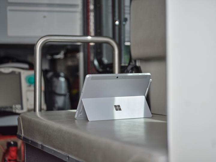 Produktbild Microsoft Surface Go 3 (10.50", Intel Pentium Gold 6500Y, 8 GB, 128 GB)