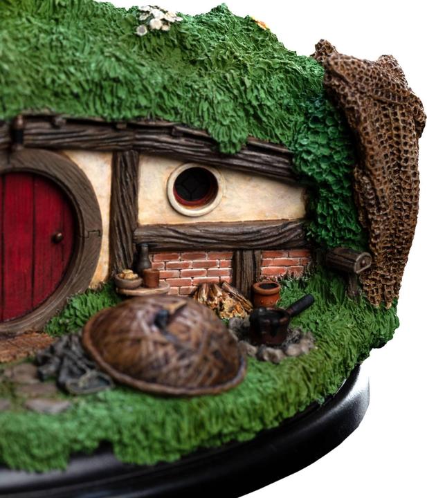 Actual product image Weta Workshop Le Hobbit Un voyage inattendu statuette 31 Lakeside 12 cm