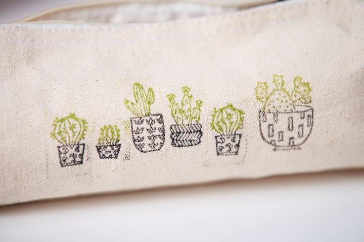 Actual product image VBS Pencil case with zipper, natural cotton, 22 cm