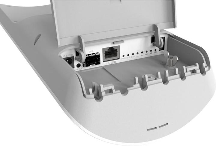 Actual product image MikroTik RBD22UGS-5HPACD2HND-15S - mANTBox 52 15s with 2x sector antennas (867 Mbit/s)