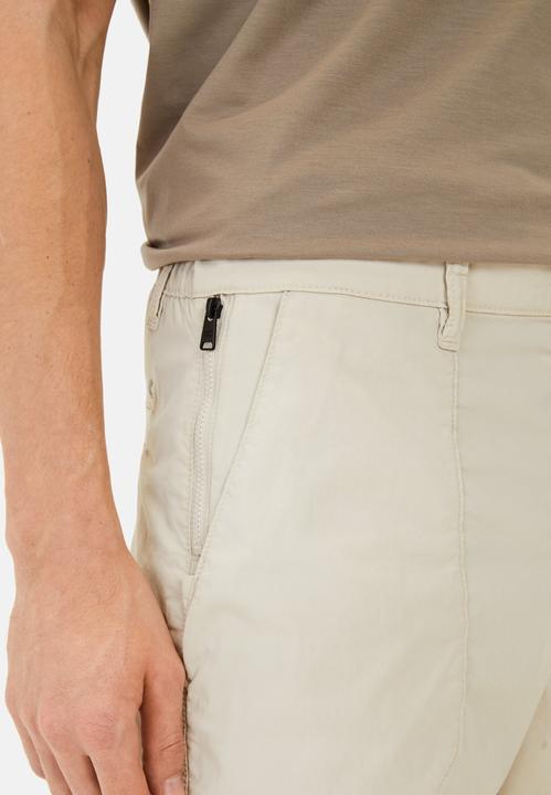 Actual product image Camel Active Leichte Chino im Relaxed Fit (38)