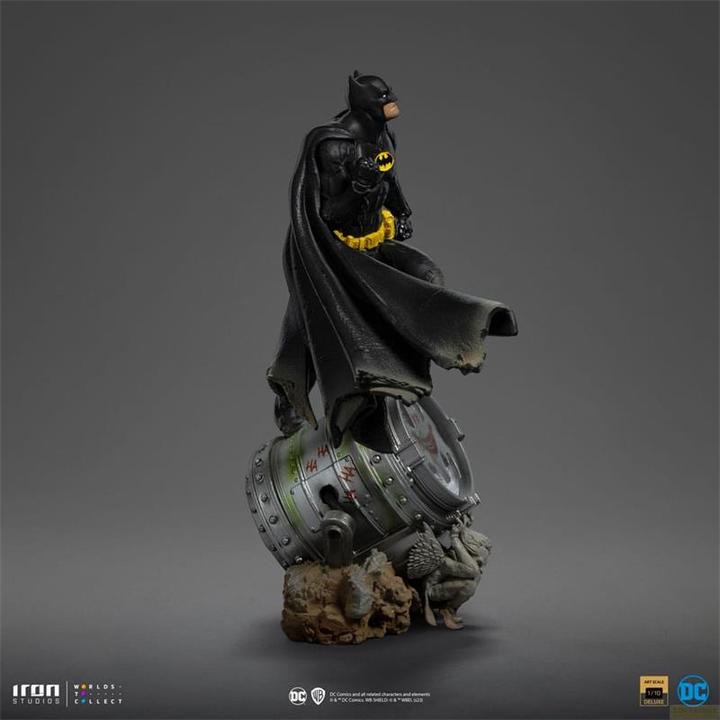 Immagine prodotto Iron Studios Statua DC Comics BDS Art Scale 1/10 Batman Deluxe (Versione Nera Esclusiva) heo UE Exclusive 30 cm