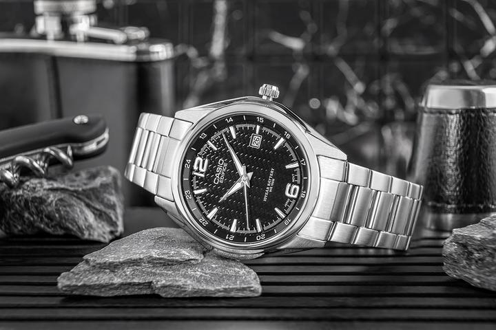 Image du produit Casio Edifice - EF-121D-1AVEG (Montre analogique, 40 mm)