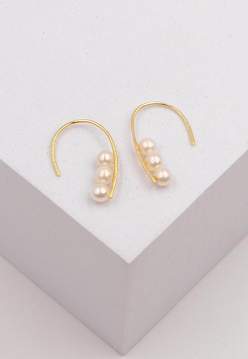 Actual product image Muau Earrings (750 freshwater pearl)