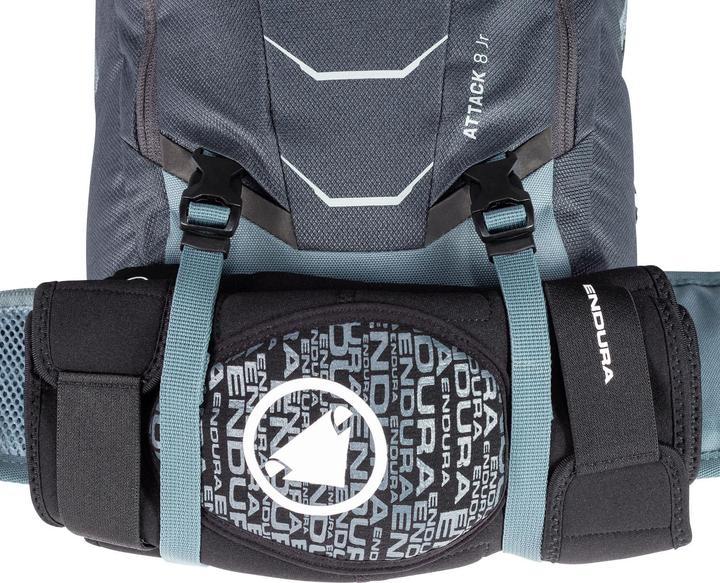 Actual product image Deuter Attack Junior (8 l)
