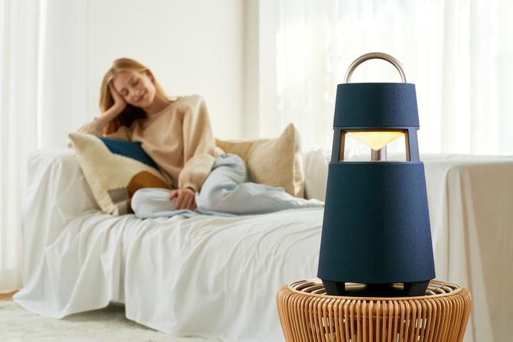 Actual product image LG XBoom 360 (10 h, Electrical connection, Rechargeable battery operated)