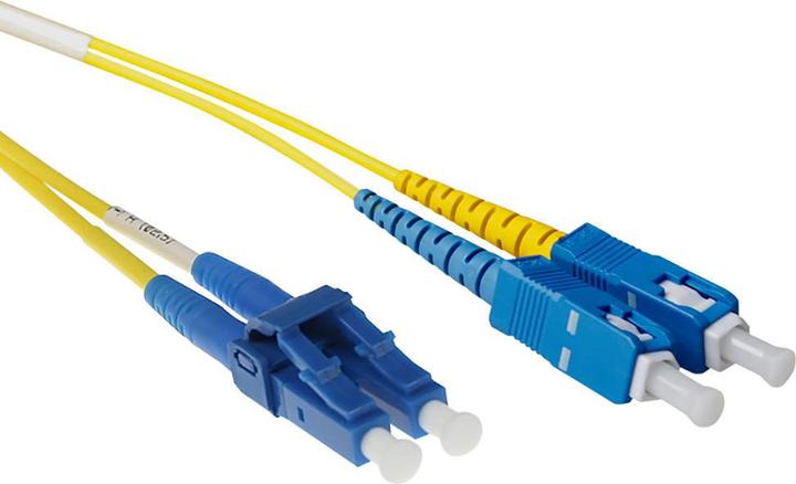 Produktbild 10 meter LSZH Singlemode 9/125 OS2 short boot fiber patch cable duplex with LC and SC connectors (CAT6, 10 m)