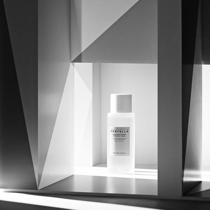 Actual product image Skin1004 Madagascar Centella Tone Brightening Boosting (Tonic water, 210 ml)