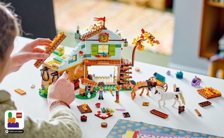 Actual product image LEGO 41745 Autumns Riding Stable (41745, LEGO Friends)