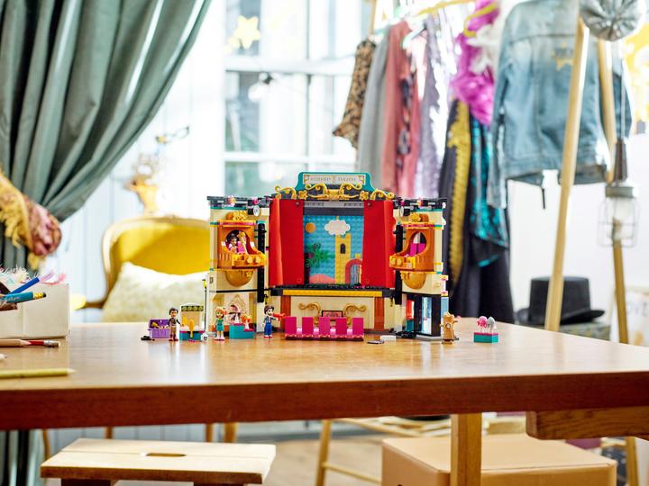 Produktbild LEGO Andreas Theaterschule (41714, LEGO Friends)