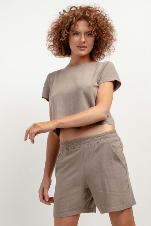Tessita Shorts model (XS)