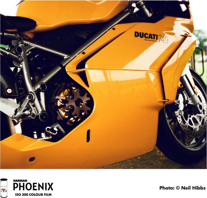 Actual product image Harman Photo PHOENIX 200 120