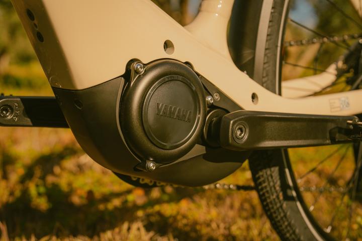Image du produit Rockrider E-Bike SUV Trekking 28 pouces e-actv 500 LF entrée basse Yamaha beige