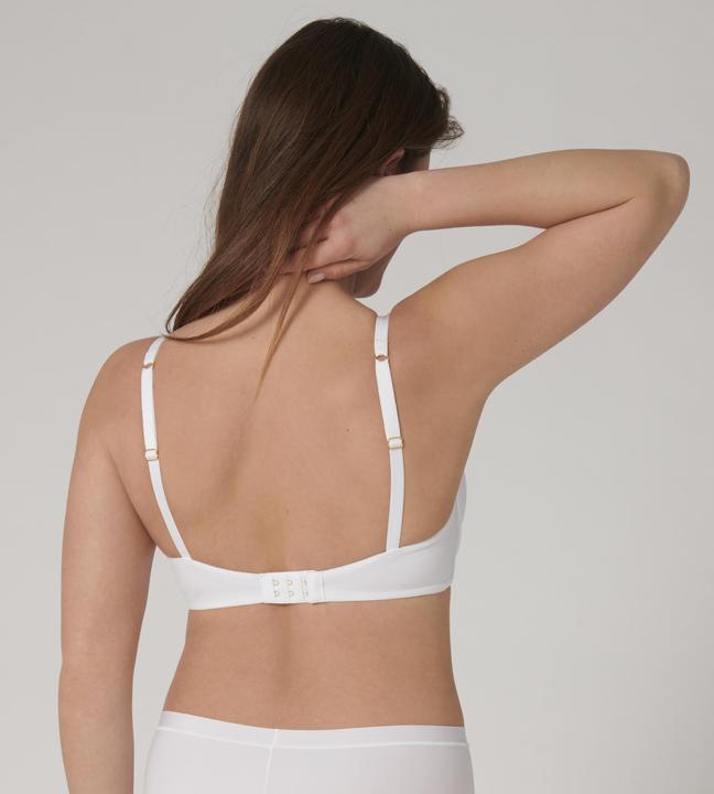 Image du produit Triumph Essentiels de maquillage pour le corps WHU (85 A, Une unité par pack)